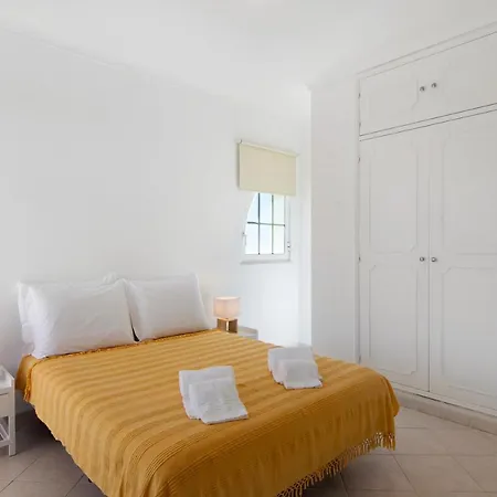 Gale Villa Guia (Faro)